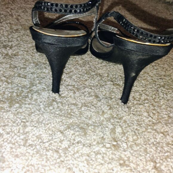 Moda Spana Black Heels with Glittering Embellishments - Picture 8 of 10